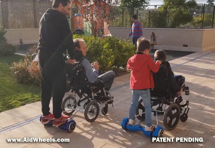 Une tu hoverboard a tu silla de ruedas con AidWheels