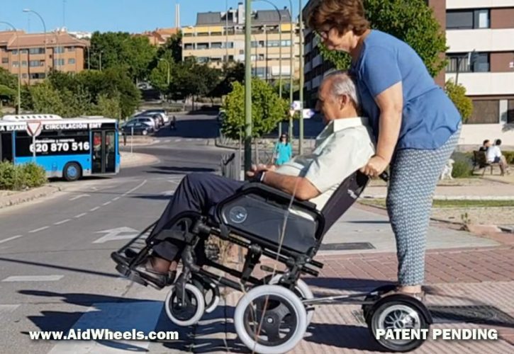 Consigue el AidWheels para tu silla de ruedas manual